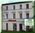 42_Archive-Bild_mit_alten_Fenstern_und_alter_Haustuer_01ha 